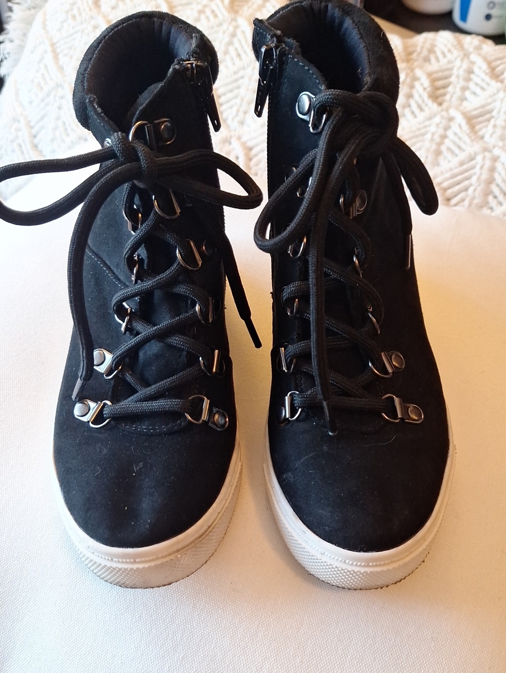 R21 Women’s Black Suede Lace-Up Sneakers  with Zippers 7